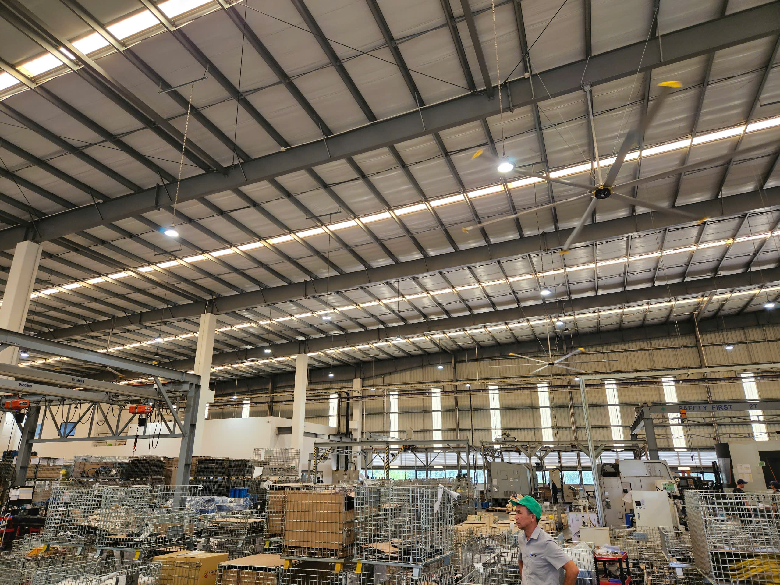 Những lỗi thường gặp khi sử dụng Quạt trần công nghiệp và cách khắc phục hiệu quả 2025