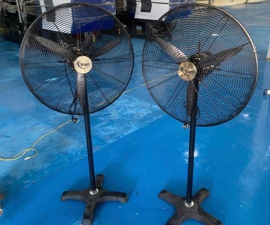 Lợi ích của Quạt đứng trong sản xuất và đời sống
